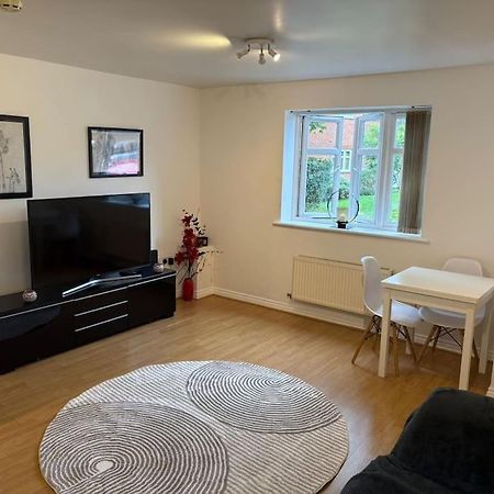 Апартаменты Newly Refurbished Flat In Kings Heath Бирмингем Экстерьер фото